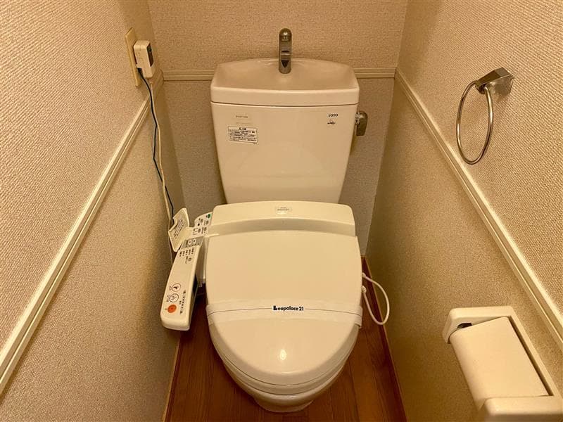 レオパレス彩 1階のトイレ 1
