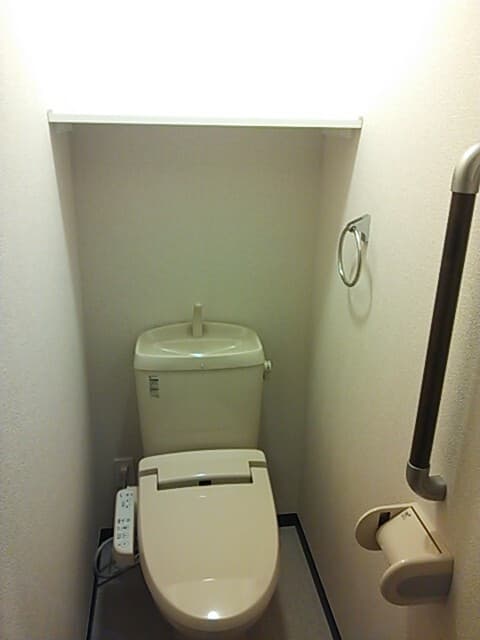 レオネクストプリンシパル中野 1階のトイレ 1
