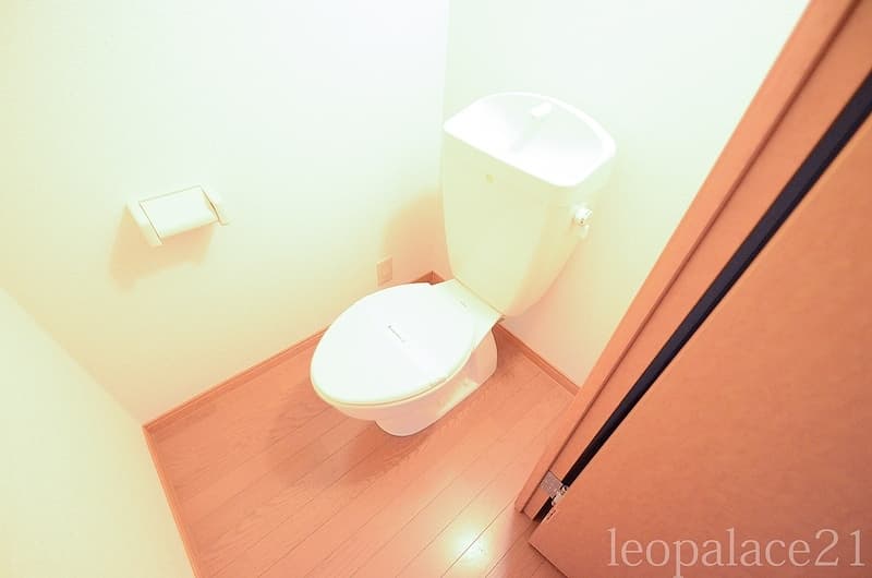 レオパレスベアート 1階のトイレ 1