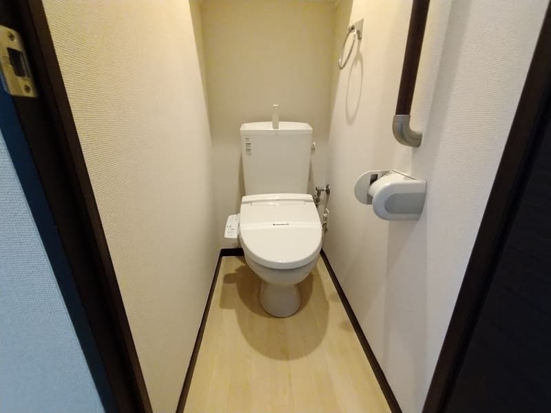 レオネクストオーロラハイツ中野 1階のトイレ 1