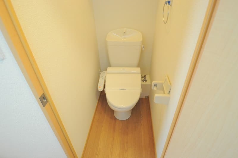レオパレスサルカンドラ 201のトイレ 1
