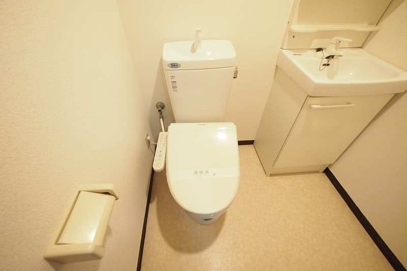 山王アーバンライフ 12階のトイレ 1