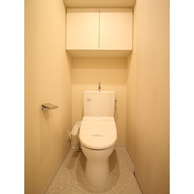 プレール・ドゥーク浜松町 4階のトイレ 1