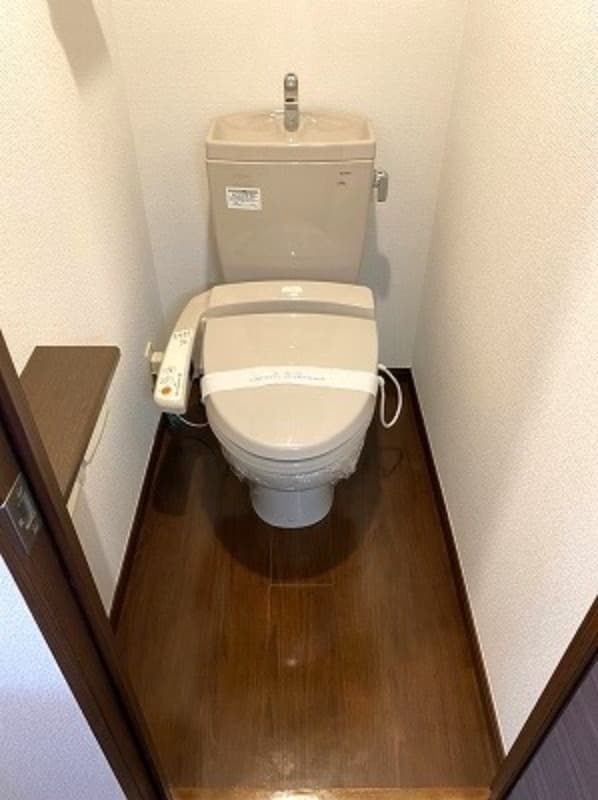 ルーブル中野坂上参番館 4階のトイレ 1