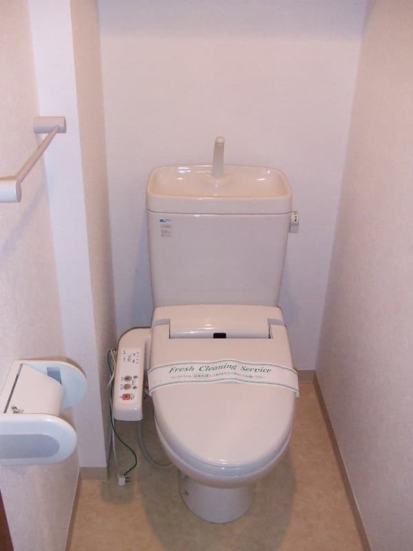 レイジオス渋谷初台 8階のトイレ 1