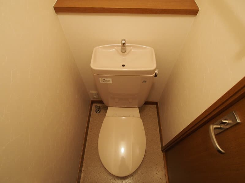 ソレイユ浜田山 2階のトイレ 1
