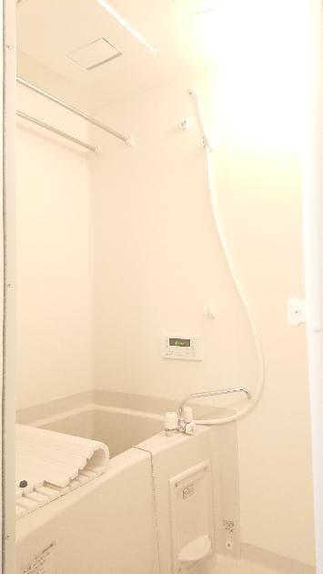 メゾン・ドゥ・ソレイユ 4階の風呂 1
