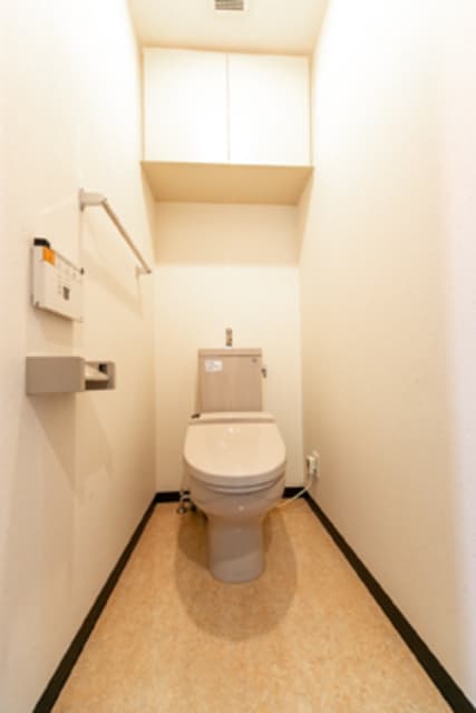 協和高輪マンション 8階のトイレ 1