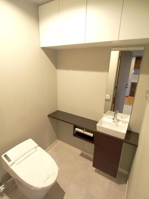 参宮橋マンション 501のトイレ 1