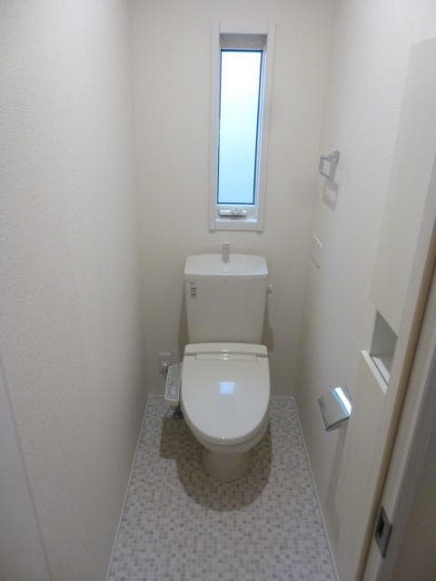 ラシーネ荻窪 2階のトイレ 1
