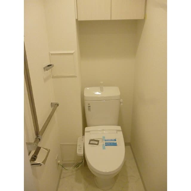 プレール・ドゥーク志村坂上 5階のトイレ 1