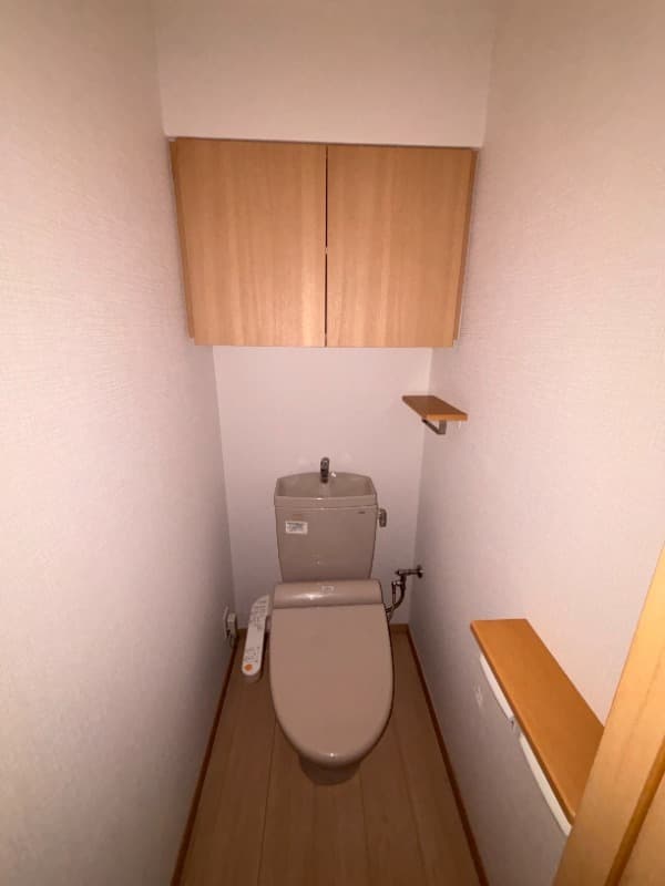 ルーブル武蔵新城 4階のトイレ 1