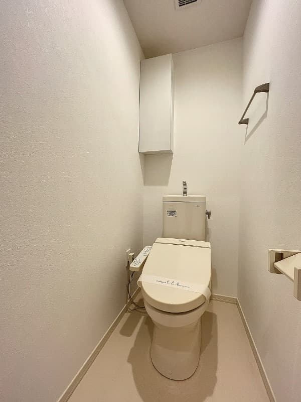メゾンアッシュ 2階のトイレ 1