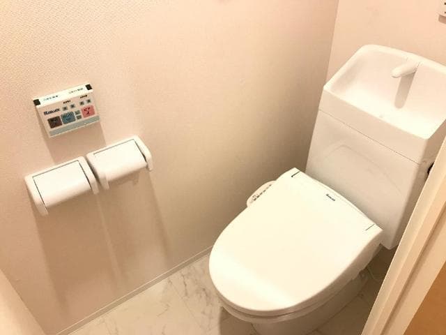 Ｂｅｌｌ・Ｐａｒｋ　-ベル・パーク- 4階のトイレ 1