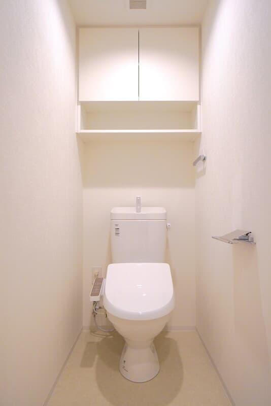 アジールコート山手動坂 2階のトイレ 1