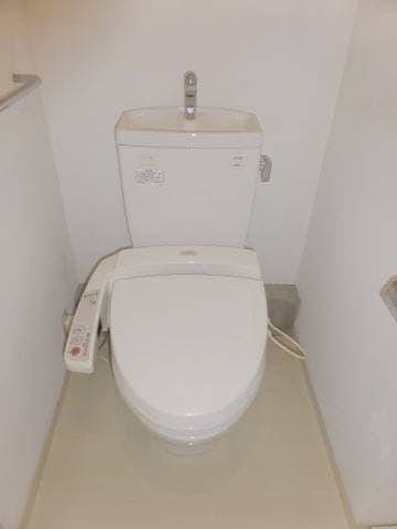 バージュアル武蔵小杉 4階のトイレ 1