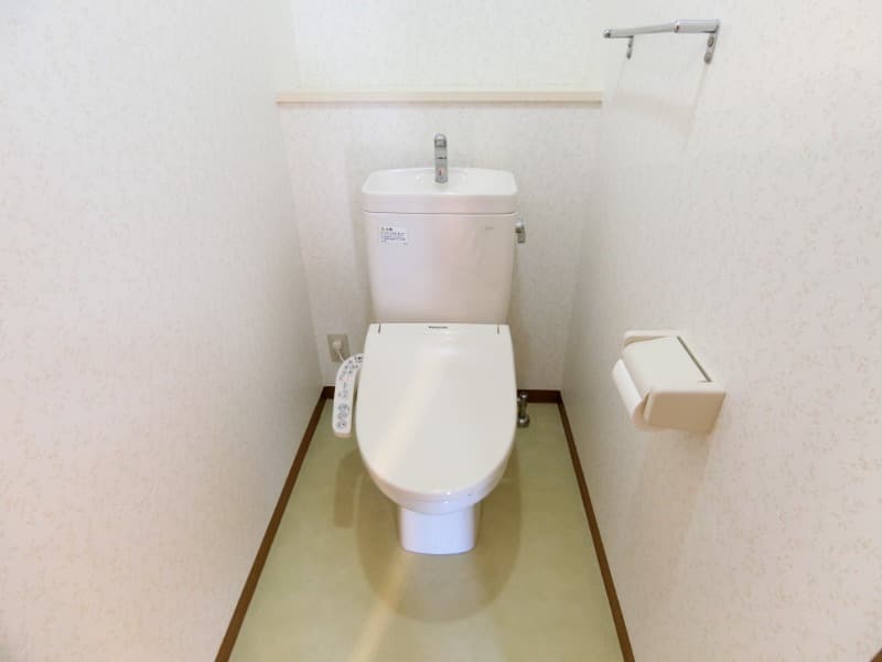 プリオール・オオフチ 2階のトイレ 1