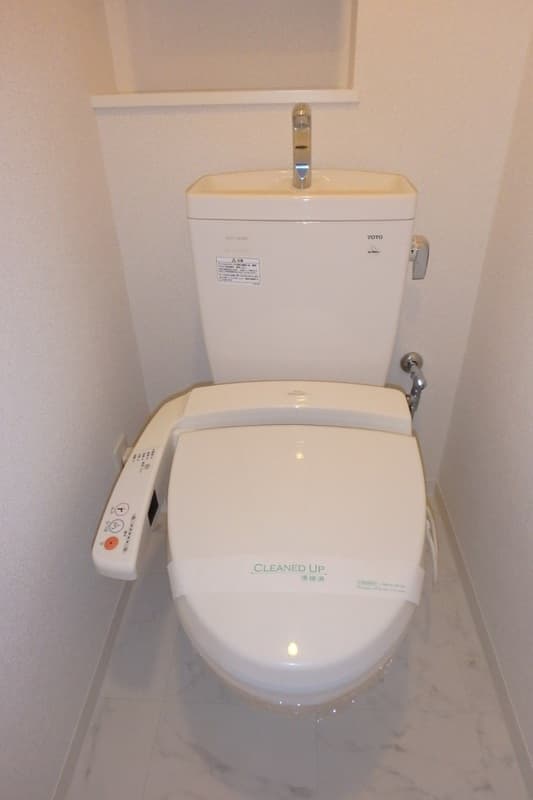 エスティメゾン錦糸町Ⅱ 4階のトイレ 1