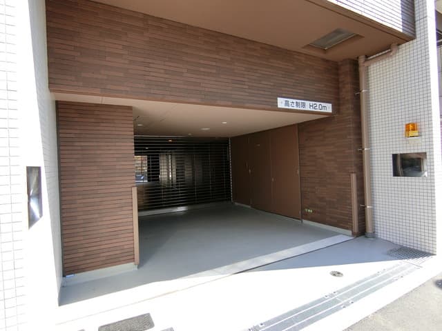 ボヌールステージ笹塚 11階の駐車場 1