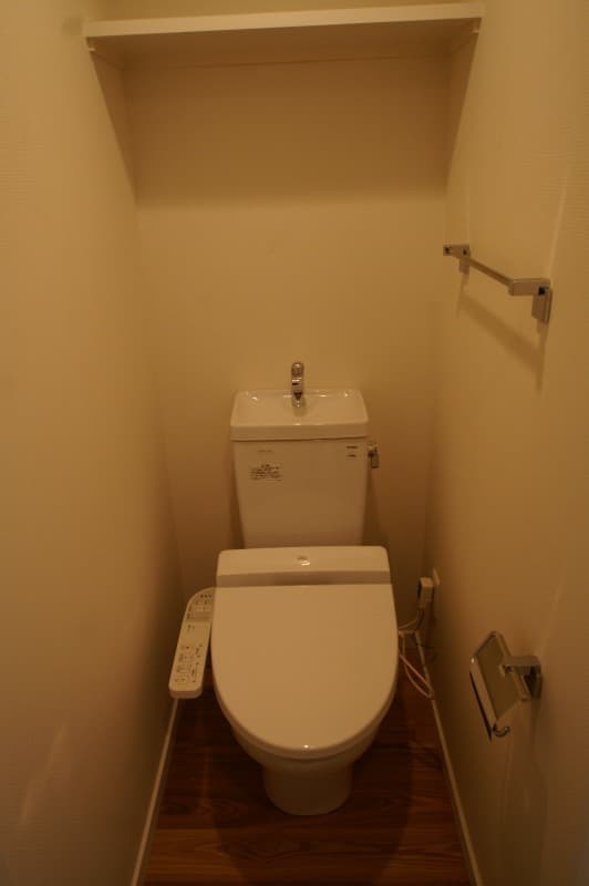 ブライズ新宿中井 3階のトイレ 1