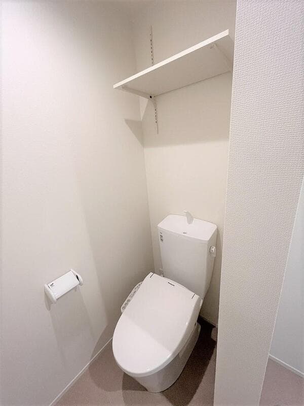 ＵＲＢＡＮ　ＭＩＬＬＳ 3階のトイレ 1