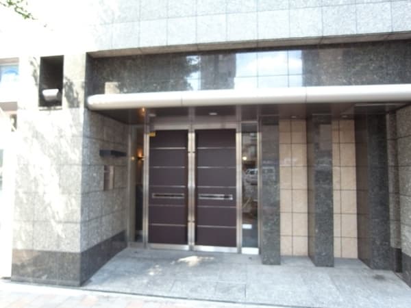 コンシェリア新宿North-One 10階のエントランス 1