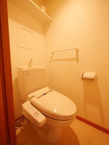グレイス羽田 4階のトイレ 1