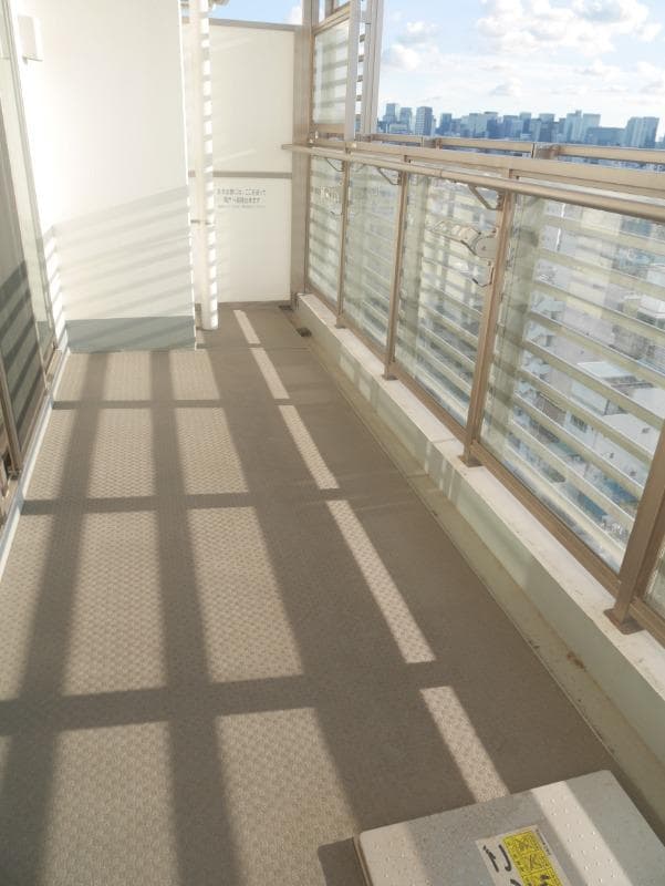 浅草タワー 14階のバルコニー 1