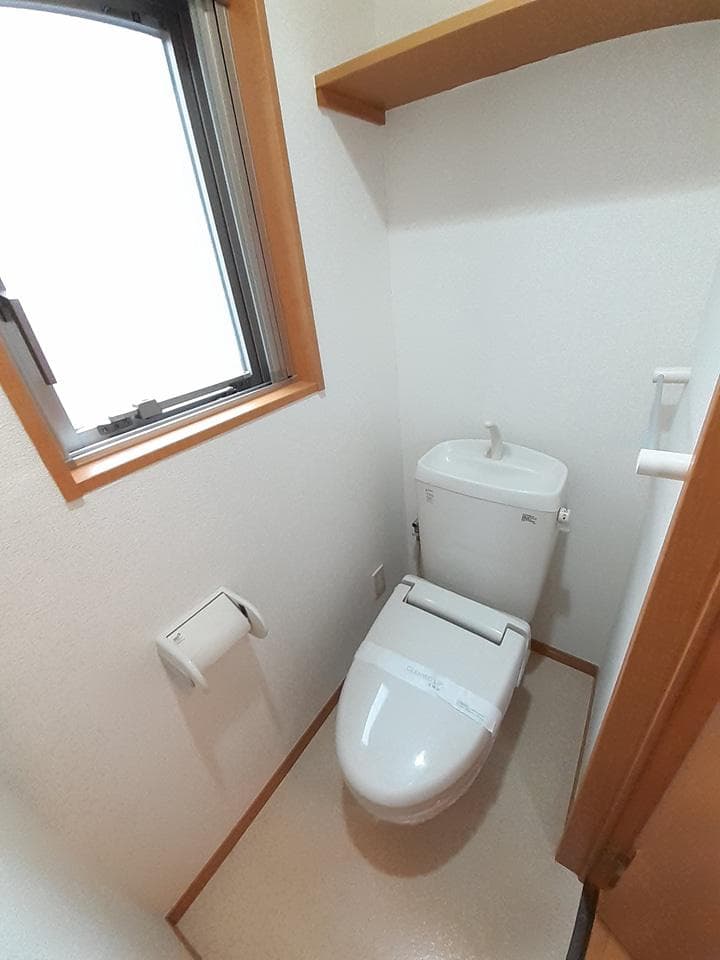 ヴェルデムーロ 2階のトイレ 1