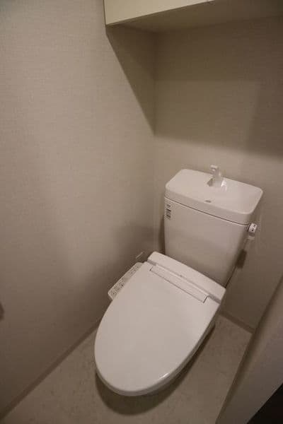コンシェリア品川 ＢＡＹＳＩＤＥ ＣＯＵＲＴ 7階のトイレ 1