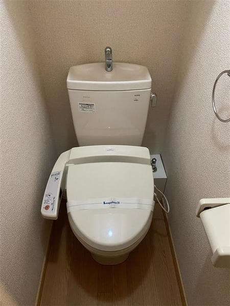 レオパレスサーティーンストーンⅢ 1階のトイレ 1