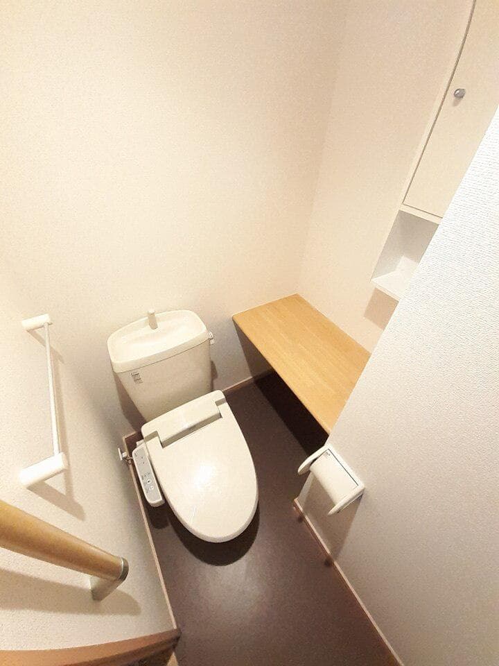 エスパシオＥ 2階のトイレ 1