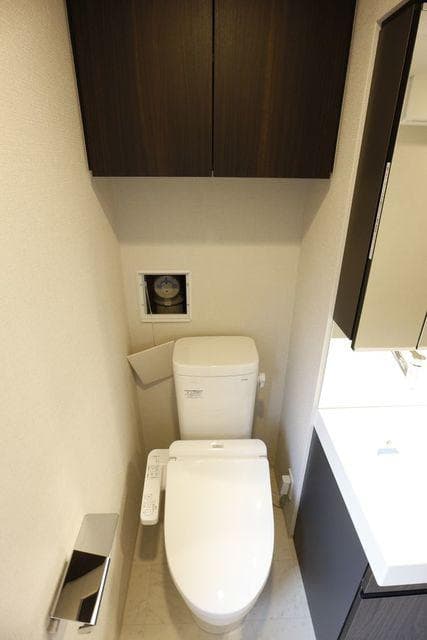 コンシェリア池袋 ＴＨＥ ＲＥＳＩＤＥＮＣＥ ＷＥＳＴ 3階のトイレ 1