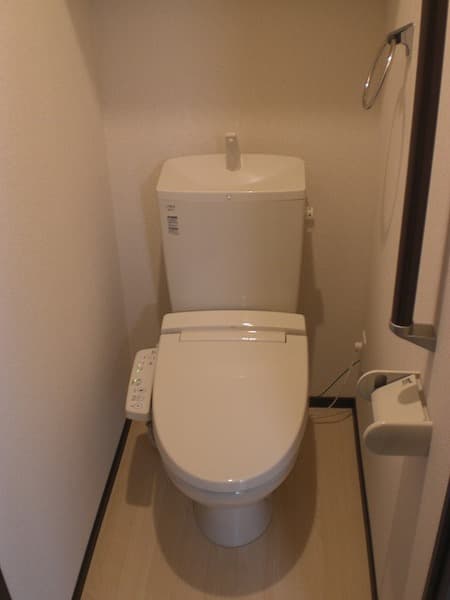クレイノ雅 2階のトイレ 1