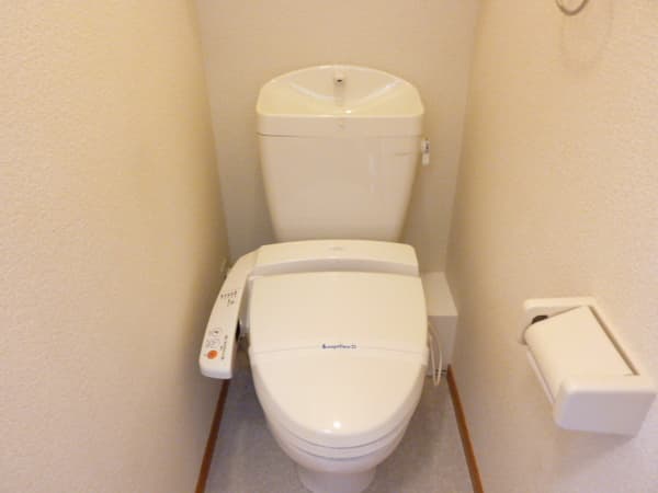 レオパレスサンフラワーＡ 103のトイレ 1