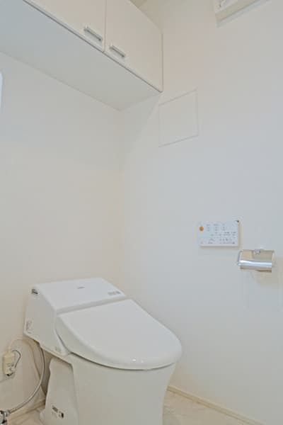 Luxe Matsubara 2階のトイレ 1