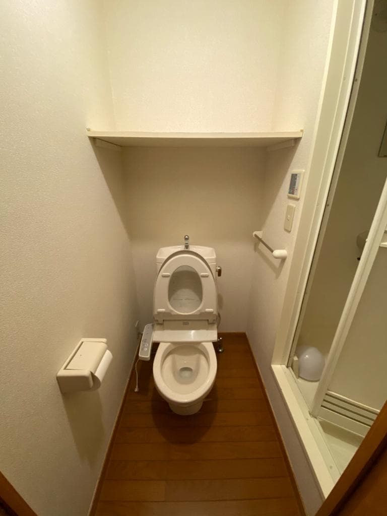 レオパレスワイズ 1階のトイレ 1