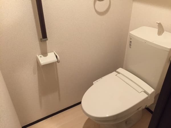 クレイノ林試の森 2階のトイレ 1