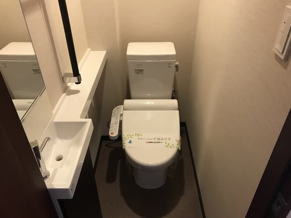 表参道レジデンス 3階のトイレ 1