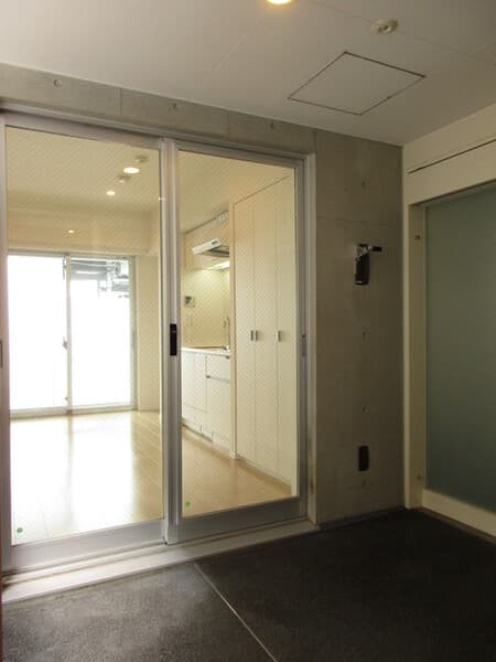 パークハビオ駒沢大学 6階の玄関 1