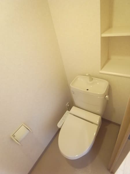 スペースシップ 2階のトイレ 1