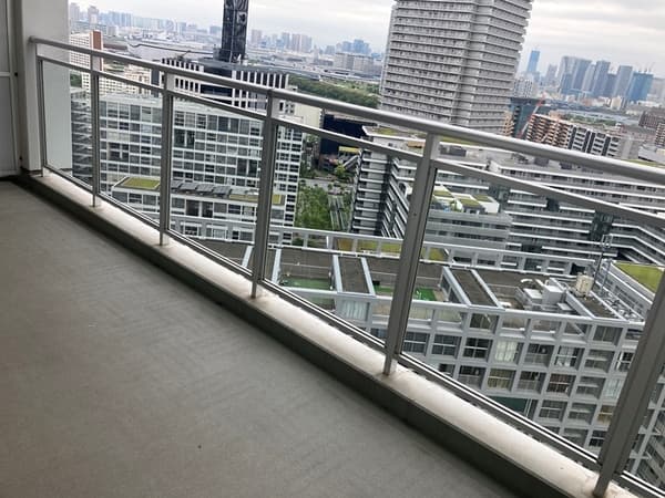 アップルタワー東京キャナルコート 22階のバルコニー 1