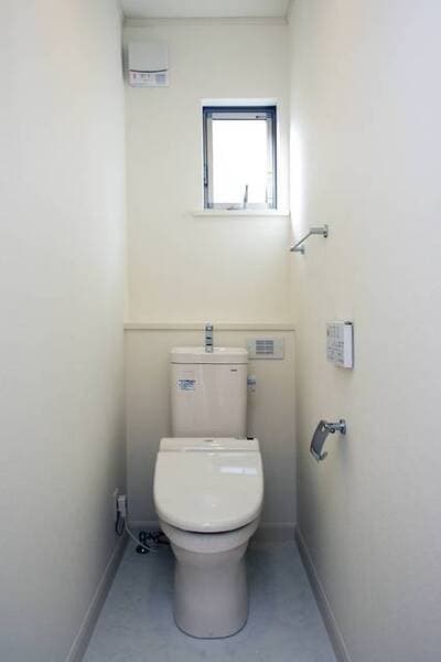 カーサ　コンフォルト 2階のトイレ 1