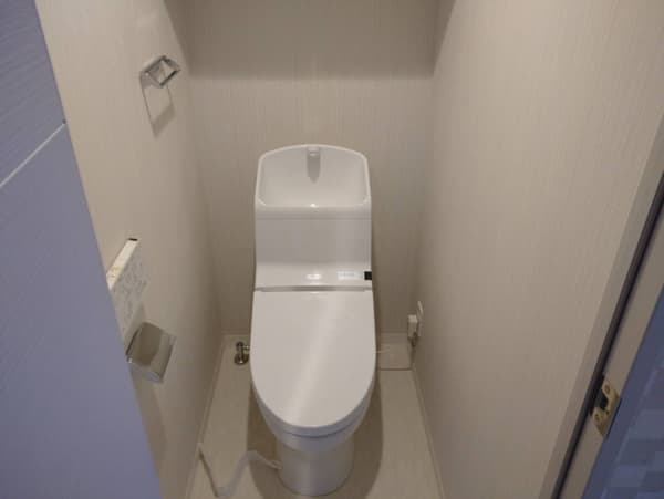AZEST堀切菖蒲園Ⅱ 7階のトイレ 1