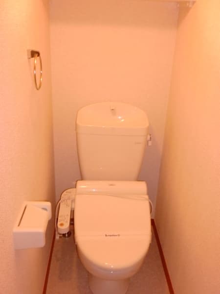 レオパレスウィンリーフ 2階のトイレ 1