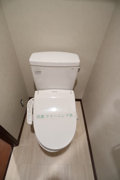 ファミール新宿グランスィートタワー 9階のトイレ 1