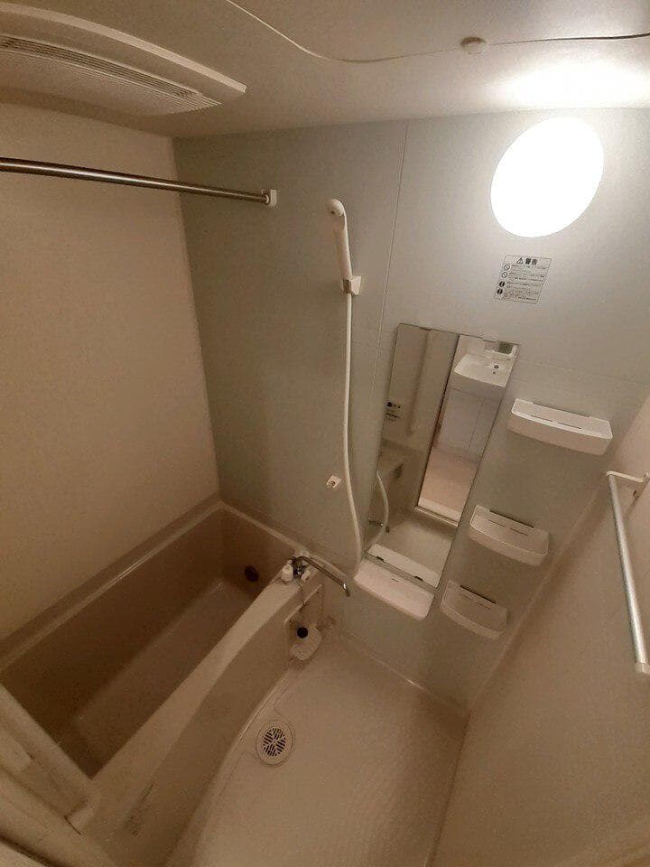 ＡＱＵＡ　ＧＡＲＤＥＮ今戸 5階の風呂 1