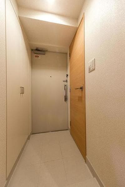 i-Suite HigashiNakano 4階の玄関 1