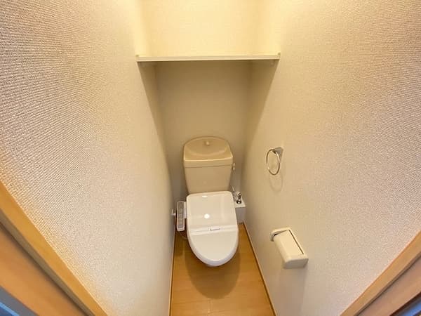 レオパレス熊野前 2階のトイレ 1