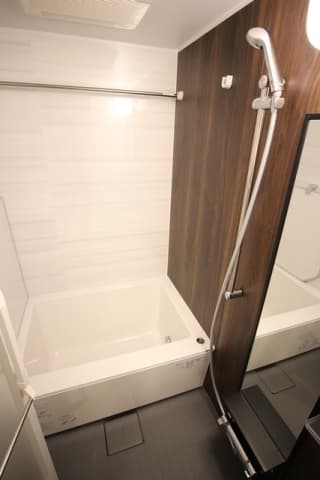 コンシェリア新宿 ＨＩＬＬＳＩＤＥ ＳＱＵＡＲＥ 12階の風呂 1